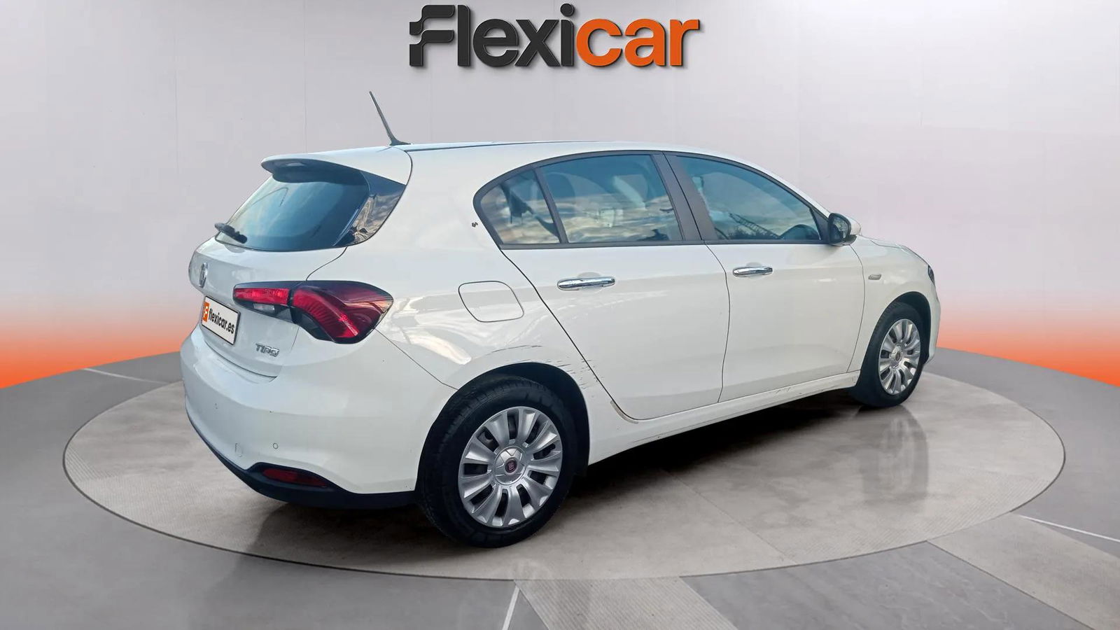 https://cdn-flexicar.caraffinity.it/public_appraisal_images_pro/images/stock/181919/EWWwuyOo88__FIAT TIPO K06180_8f7e5fe85a9145dc86edbc28f8e858da_Exterior_7.jpg.jpg